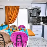 2 Bedroom With Private Pool דירה