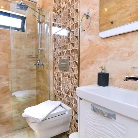 2 Bedroom With Private Pool Apartament