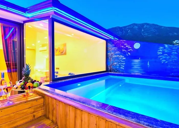 2 Bedroom With Private Pool Apartment