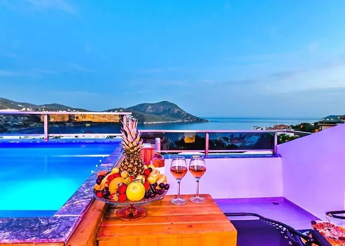 Apartment 2 Bedroom With Private Pool *